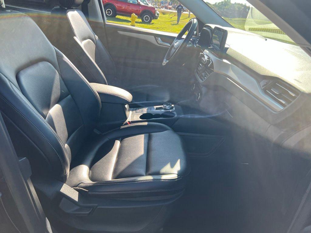 used 2022 Ford Escape car, priced at $22,750