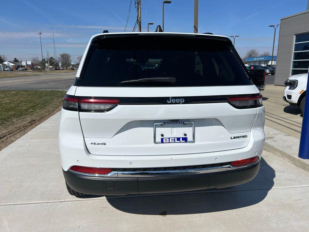 used 2023 Jeep Grand Cherokee car, priced at $30,000