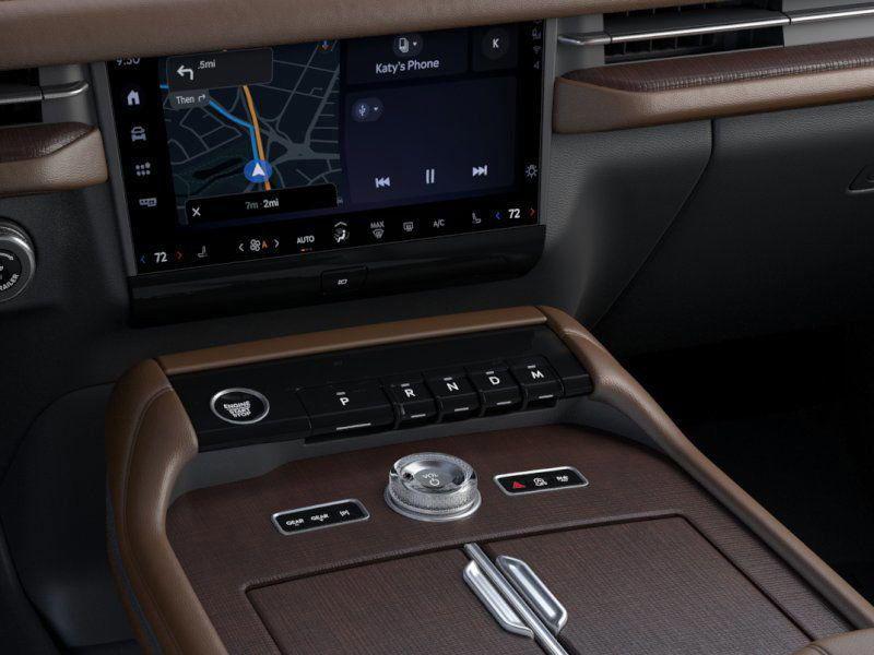new 2025 Lincoln Navigator car, priced at $109,325