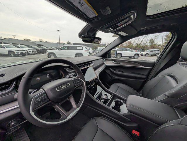 new 2025 Jeep Grand Cherokee car, priced at $46,505