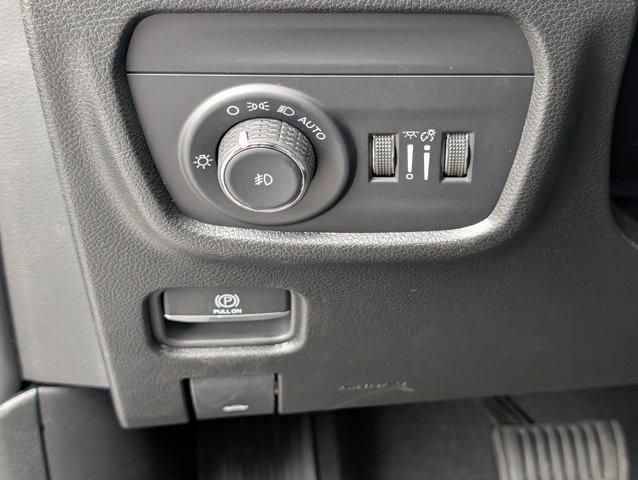 new 2025 Jeep Grand Cherokee car, priced at $46,505