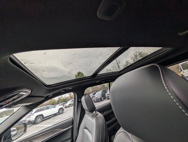 new 2025 Jeep Grand Cherokee car, priced at $46,505