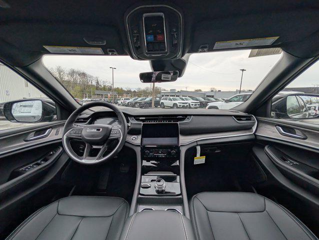 new 2025 Jeep Grand Cherokee car, priced at $46,505
