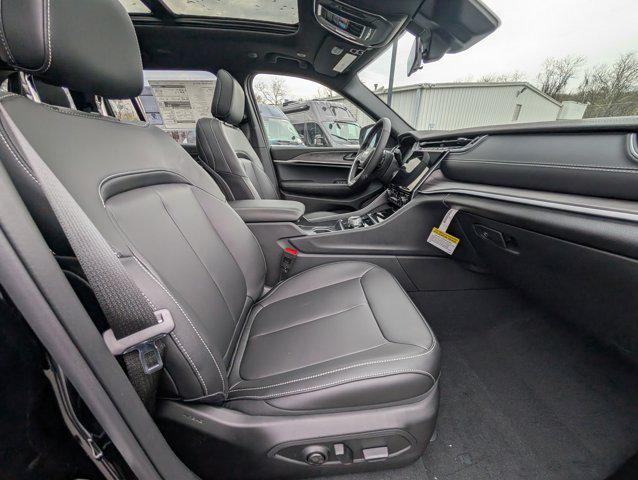 new 2025 Jeep Grand Cherokee car, priced at $46,505