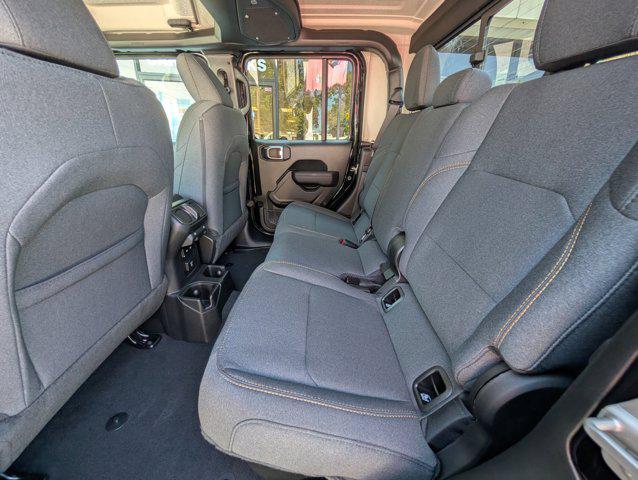new 2025 Jeep Gladiator car, priced at $47,775