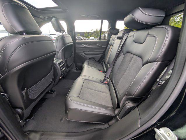 new 2025 Jeep Grand Cherokee car, priced at $39,333