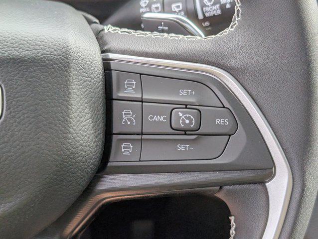 new 2025 Jeep Grand Cherokee car, priced at $39,333