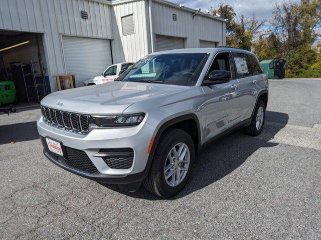 new 2025 Jeep Grand Cherokee car, priced at $42,082