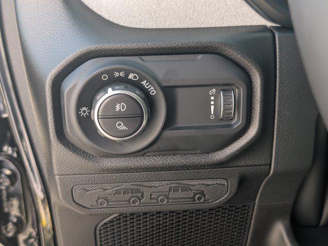 new 2025 Jeep Gladiator car, priced at $50,352