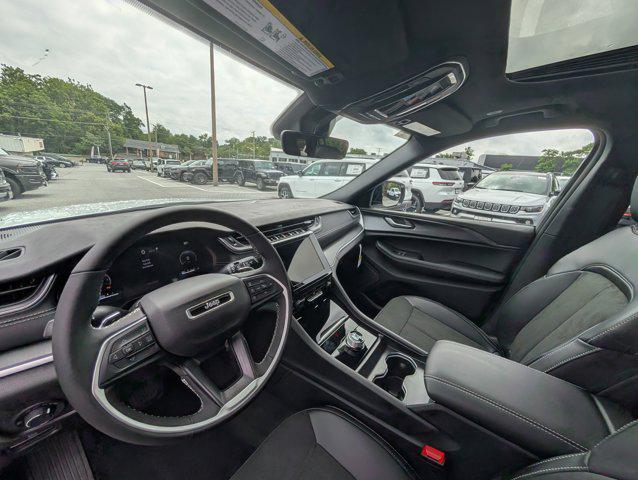 new 2025 Jeep Grand Cherokee L car, priced at $43,977