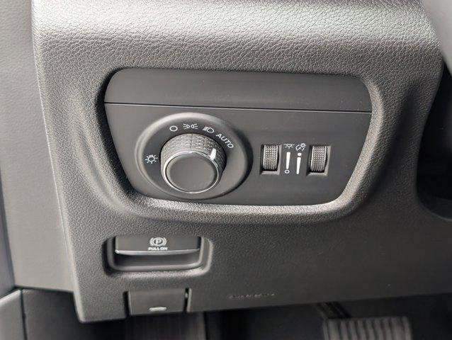 new 2025 Jeep Grand Cherokee L car, priced at $43,977