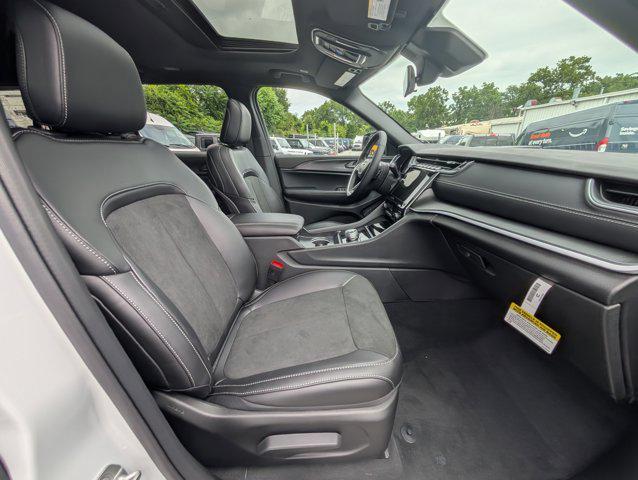 new 2025 Jeep Grand Cherokee L car, priced at $43,977