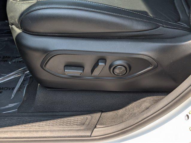 used 2022 Jeep Grand Cherokee car, priced at $32,995