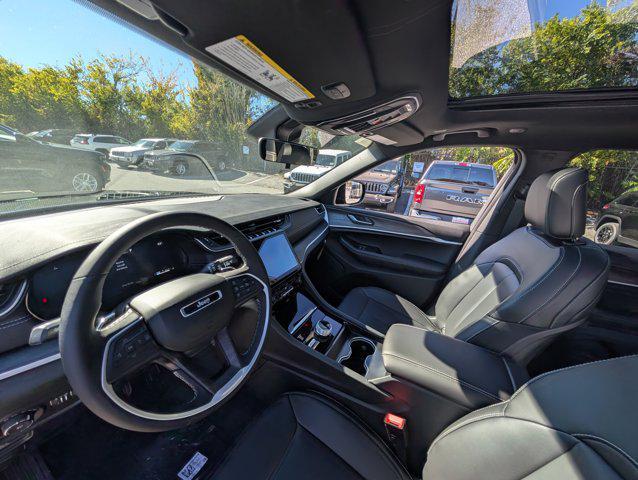 new 2025 Jeep Grand Cherokee car, priced at $45,208