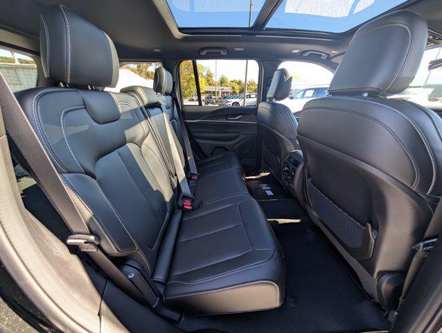 new 2025 Jeep Grand Cherokee car, priced at $45,208