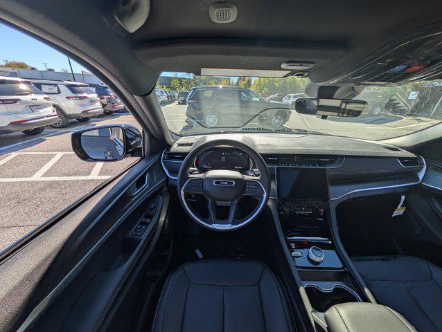 new 2025 Jeep Grand Cherokee car, priced at $45,208