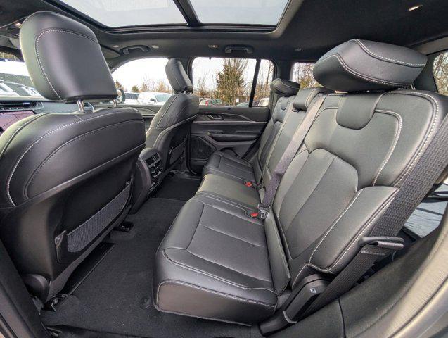 new 2025 Jeep Grand Cherokee car, priced at $47,823