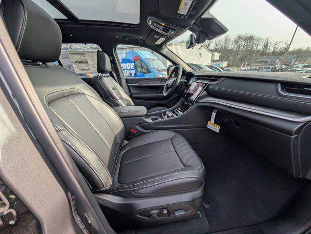 new 2025 Jeep Grand Cherokee car, priced at $47,823