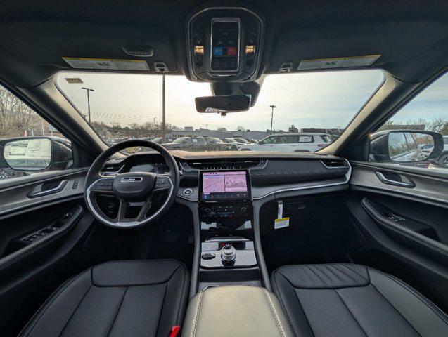 new 2025 Jeep Grand Cherokee car, priced at $47,823