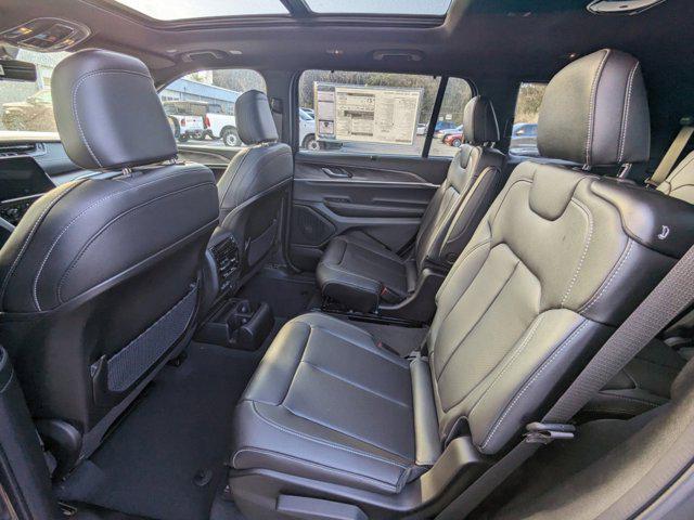 new 2024 Jeep Grand Cherokee L car, priced at $47,292