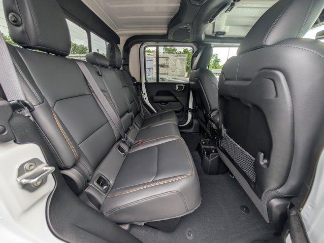 new 2025 Jeep Gladiator car, priced at $46,782
