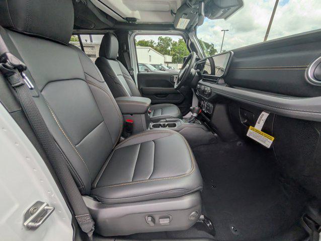 new 2025 Jeep Gladiator car, priced at $46,782