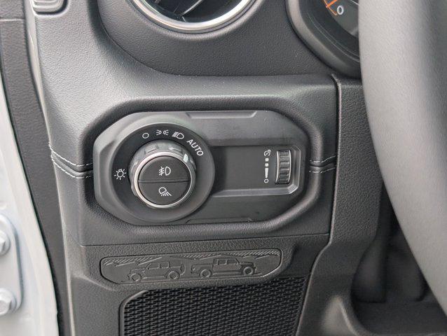 new 2025 Jeep Gladiator car, priced at $46,782