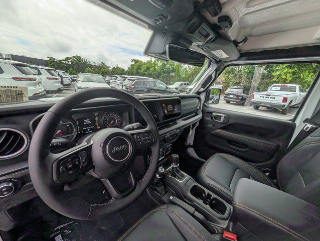 new 2025 Jeep Gladiator car, priced at $46,782