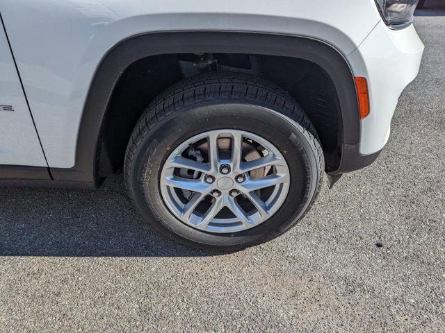 new 2025 Jeep Grand Cherokee car, priced at $41,046