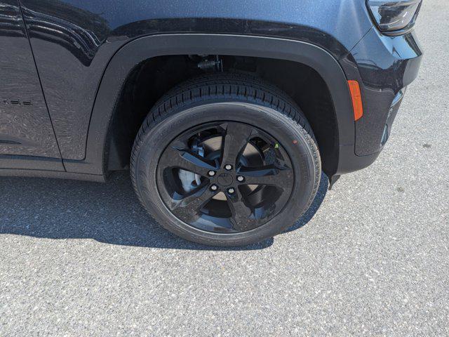 new 2024 Jeep Grand Cherokee car, priced at $45,199