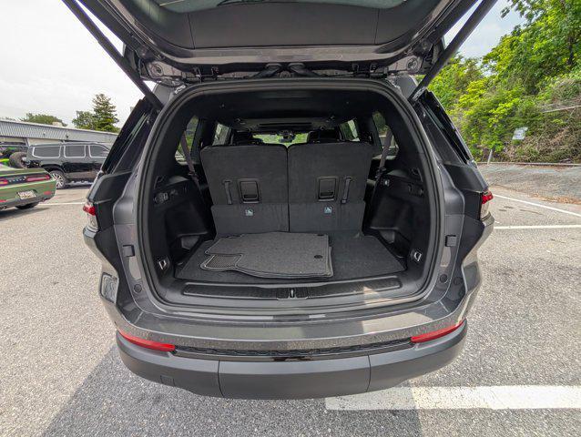 new 2025 Jeep Grand Cherokee L car, priced at $42,385