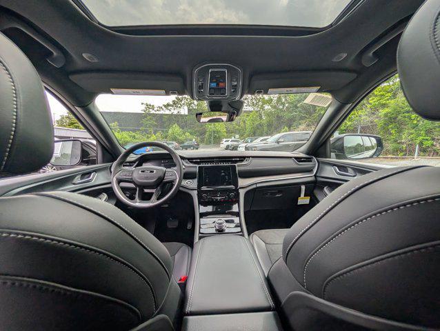 new 2025 Jeep Grand Cherokee L car, priced at $42,385