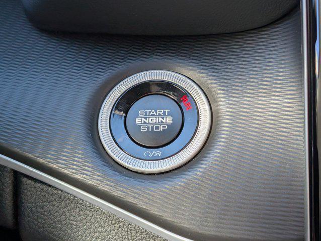 new 2025 Jeep Grand Cherokee car, priced at $39,333