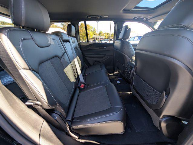 new 2025 Jeep Grand Cherokee car, priced at $39,333