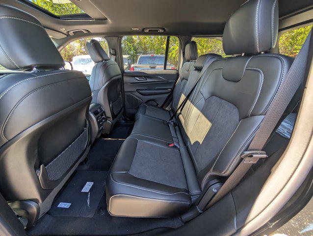 new 2025 Jeep Grand Cherokee car, priced at $39,333