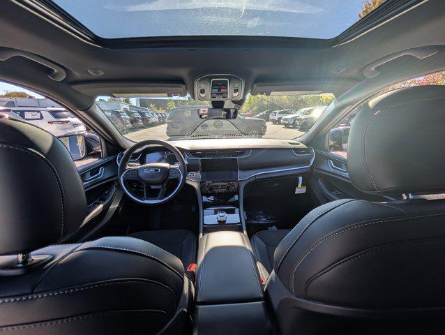 new 2025 Jeep Grand Cherokee car, priced at $39,333