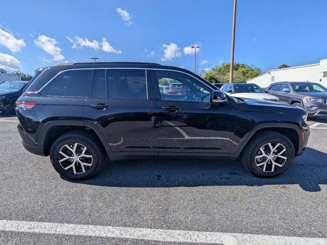 new 2024 Jeep Grand Cherokee car, priced at $42,743