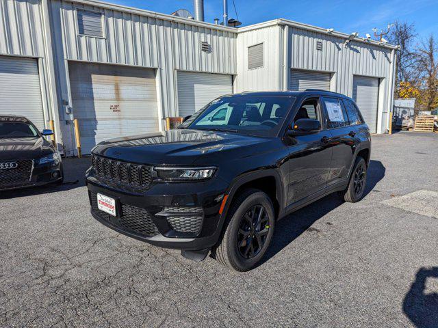 new 2025 Jeep Grand Cherokee car, priced at $43,884