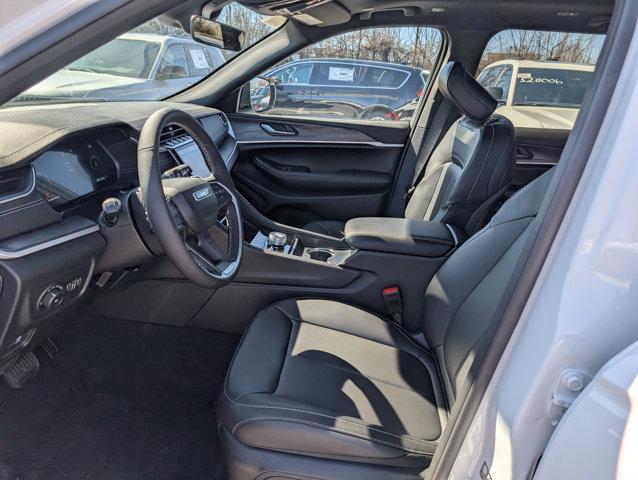 new 2025 Jeep Grand Cherokee car, priced at $43,855
