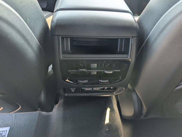 new 2025 Jeep Grand Cherokee car, priced at $43,855