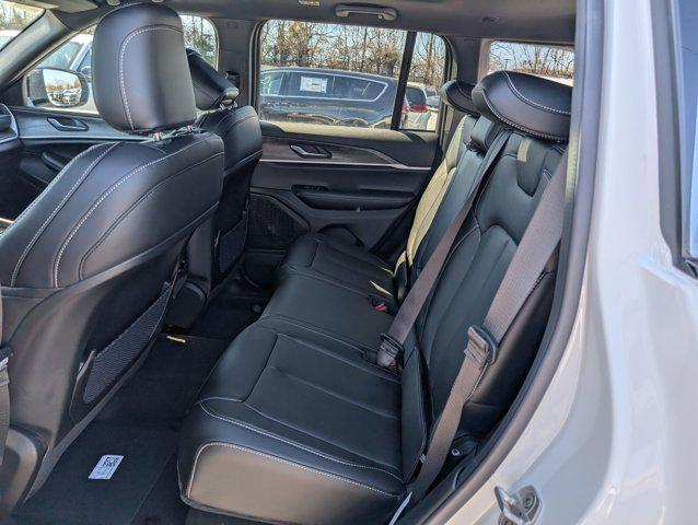 new 2025 Jeep Grand Cherokee car, priced at $43,855