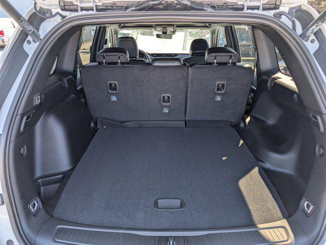 new 2025 Jeep Grand Cherokee car, priced at $43,855