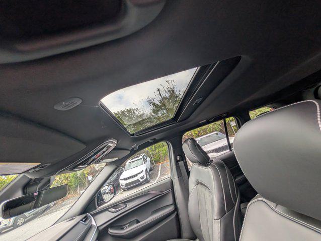 new 2025 Jeep Grand Cherokee car, priced at $44,480