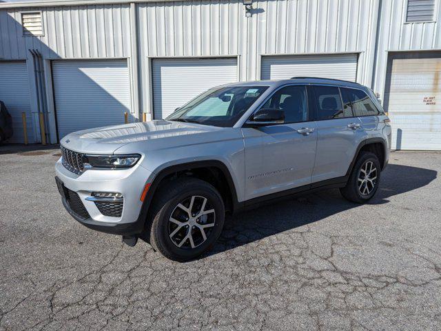 new 2024 Jeep Grand Cherokee car, priced at $43,094