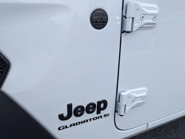 new 2024 Jeep Gladiator car, priced at $38,034