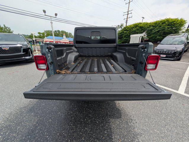 new 2025 Jeep Gladiator car, priced at $40,473