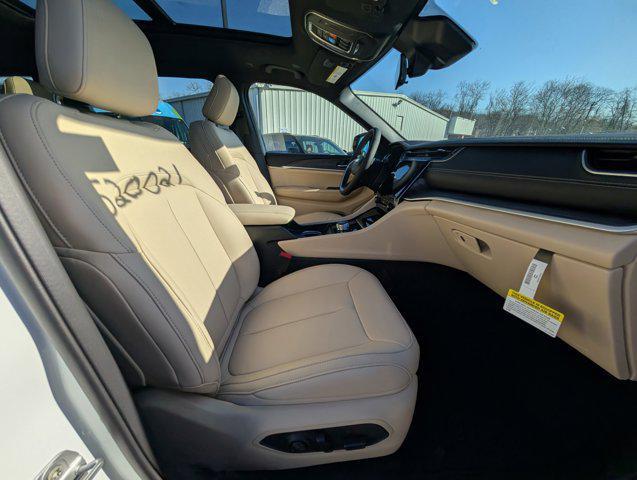 new 2025 Jeep Grand Cherokee L car, priced at $47,495