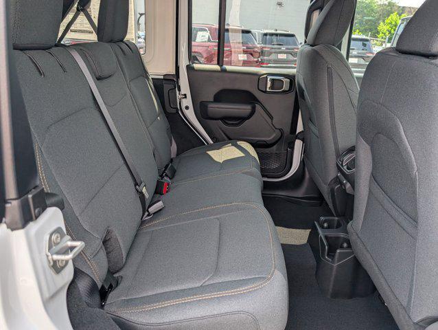 new 2025 Jeep Wrangler car, priced at $43,123