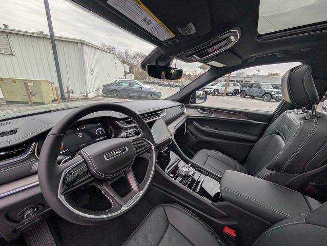 new 2025 Jeep Grand Cherokee car, priced at $52,340