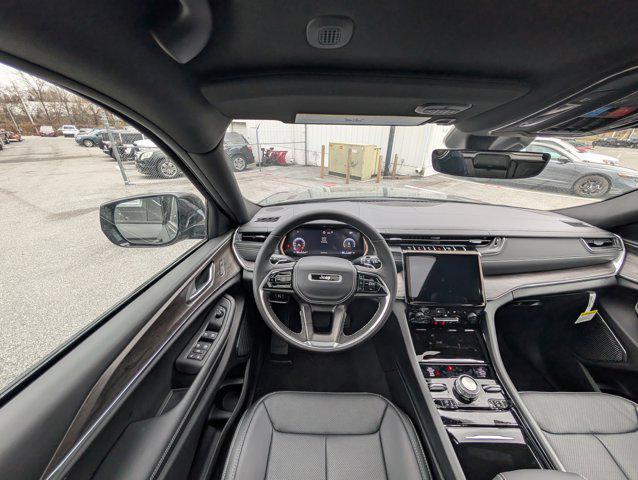 new 2025 Jeep Grand Cherokee car, priced at $52,340